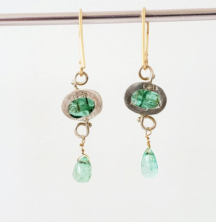 Rose Cut Emerald Drop Earrings - Image 4