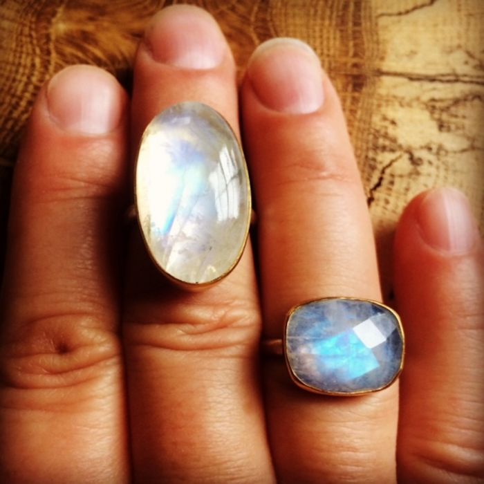 Oval Rainbow Moonstone Cabochon Ring - Image 7
