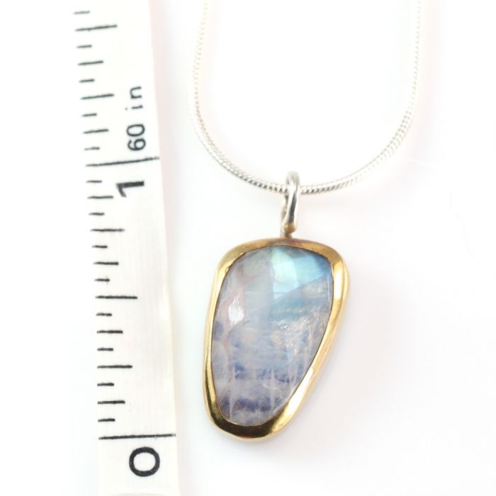 Rose Cut Rainbow Moonstone Pendant - Image 3